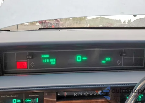 1989 Cadillac Deville z USA, uszkodzony, nr VIN 1G6CD5152K4358496